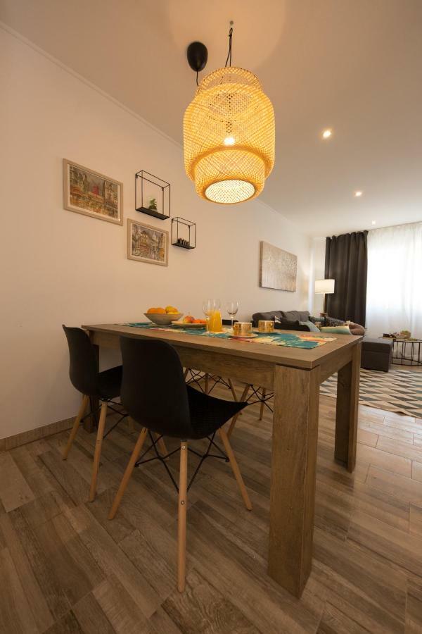 Apartment Lara Трогир Екстериор снимка