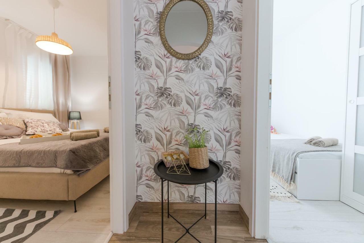Apartment Lara Трогир Екстериор снимка