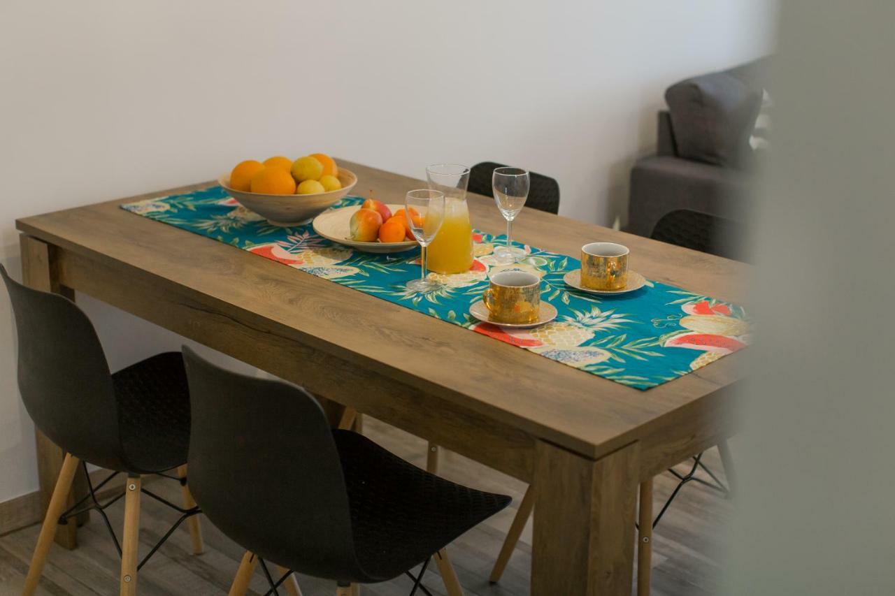 Apartment Lara Трогир Екстериор снимка